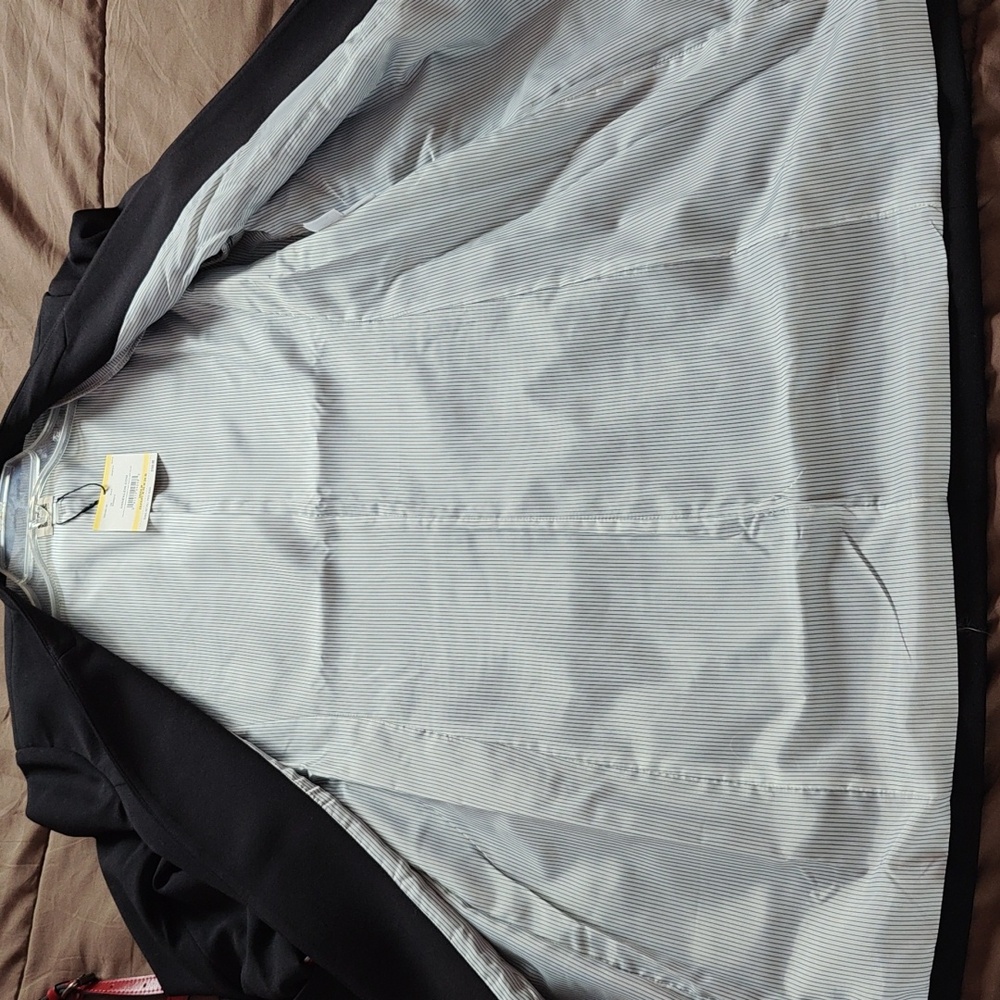 Open Front Black Blazer - Picture 5 of 7